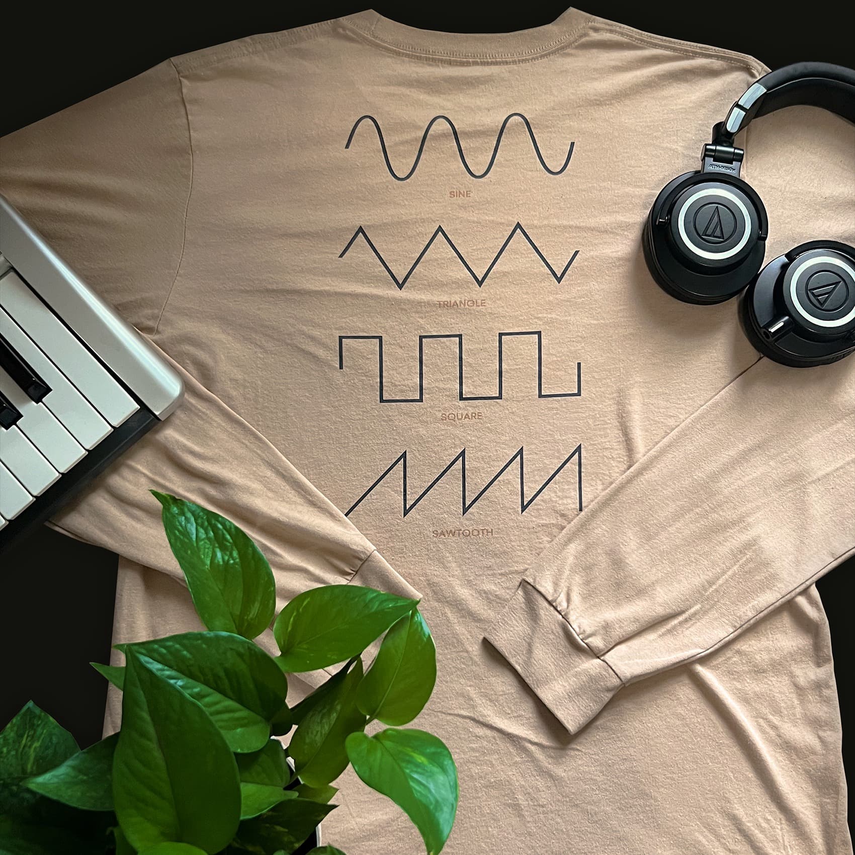 Basic Shapes Long Sleeve Tee